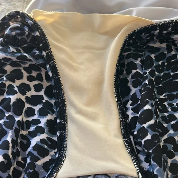 Miraclesuit - Picture 7 of 10